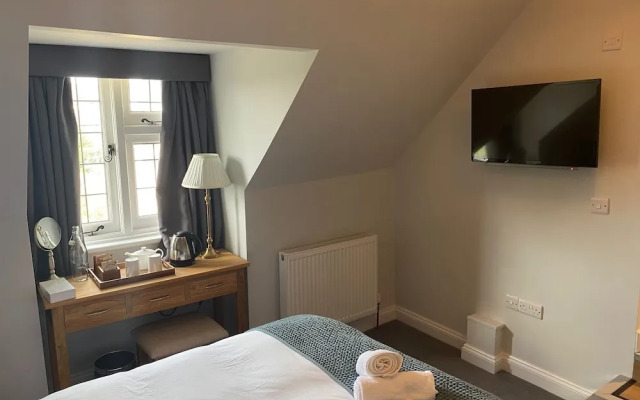 Three Bishops Inn
