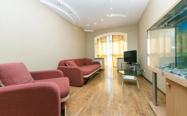 HouseHome