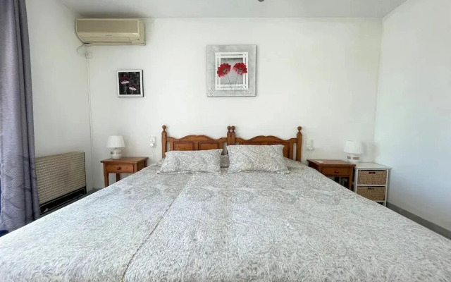 Apartment in Poblado Near Playa Serena