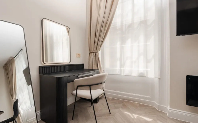 Bold St Aparthotel Book Individually or Book 8!