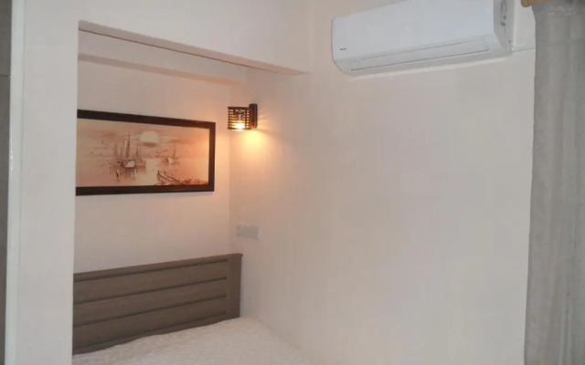 SUNSHINE APTS, TWO BEDROOM , FREE INTERNET, No 3