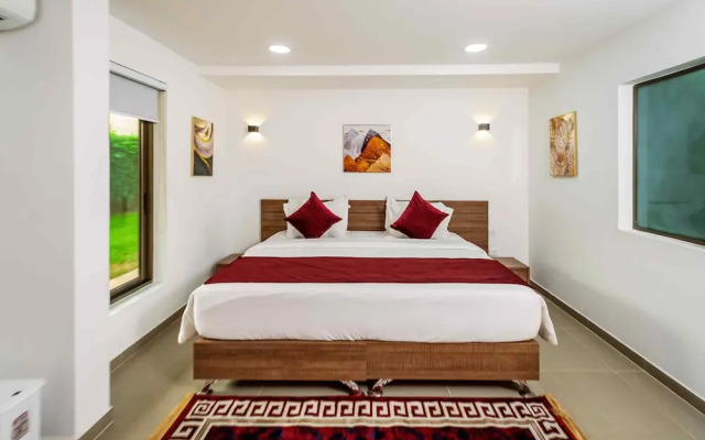 Crest Apartments & Suites