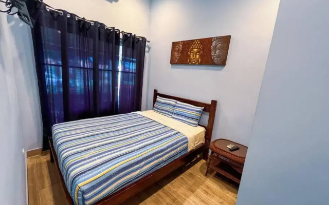House near from Marina Herradura with private pool