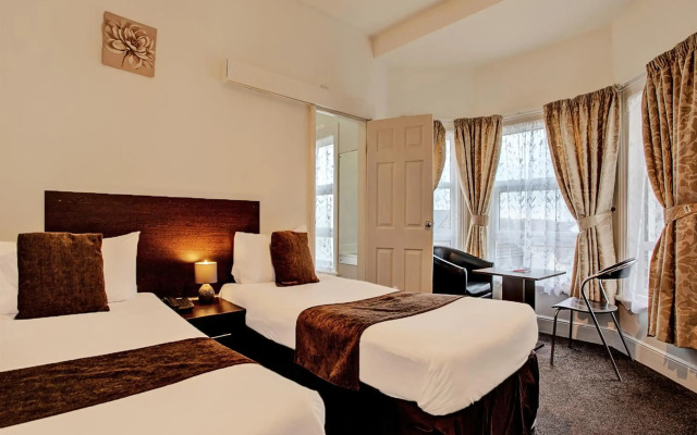 The Waverley Hotel