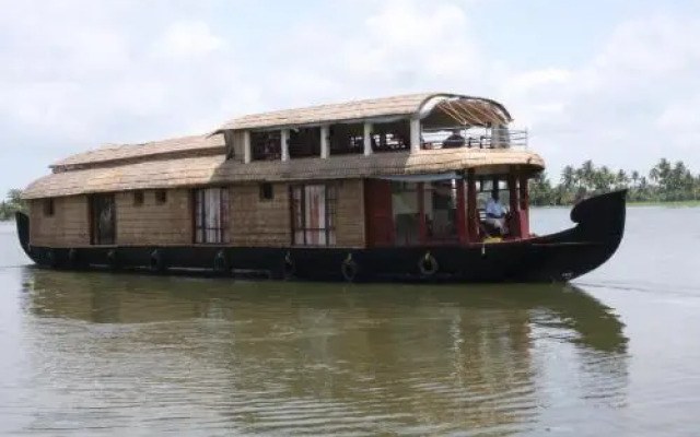 Angel Queen House Boats