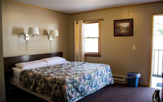 Fran Cove Motel