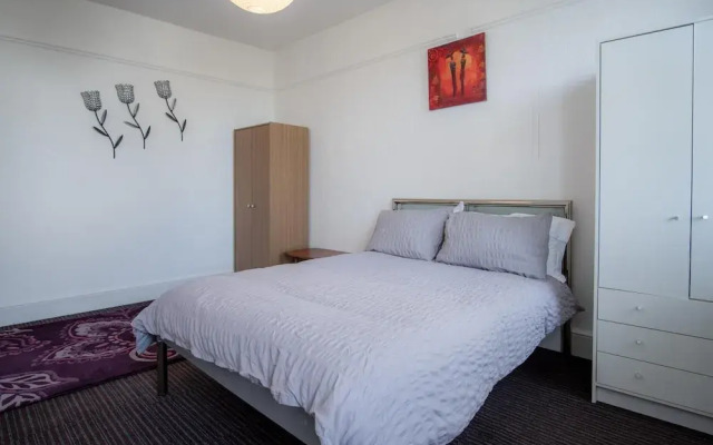 Skyfall - 2 Bedroom Apartment - Milford Haven