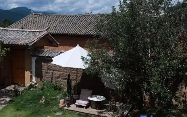 Shaxi Ancient Town Yanshe Homestay