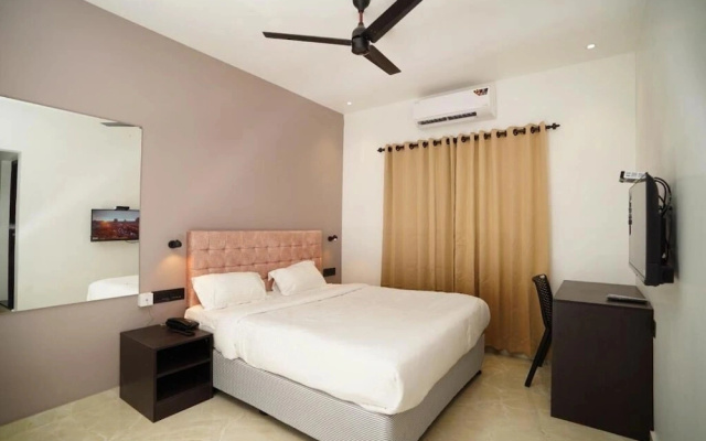 7 The Business Hotel