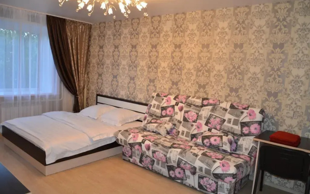 Apartments on Avksentiyevskogo