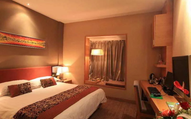 Ejon Kins Hotel