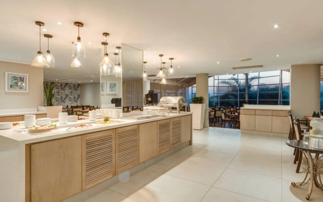 Protea Hotel by Marriott Karridene Beach