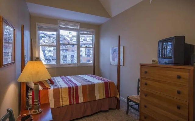 Columbia Place Condominium