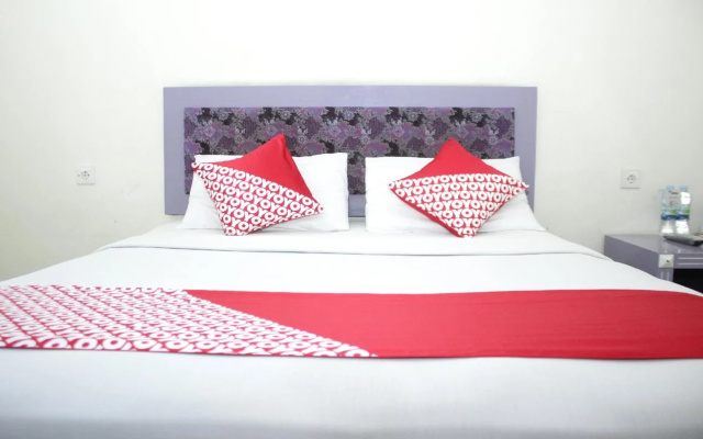 OYO 844 Surya Hotel