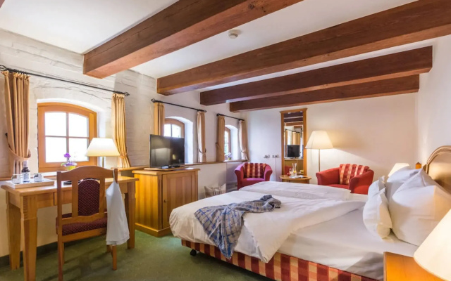 Tides Boutique Hotel