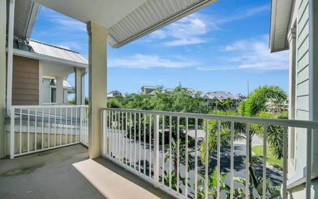 Mangrove Waterway View Sleeps 4 Pool Courts