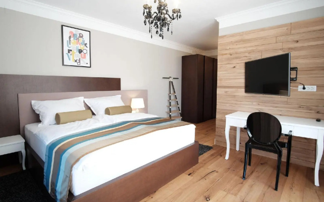Rooms N