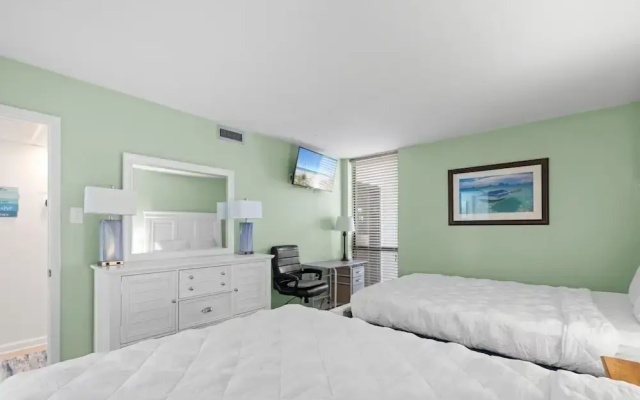 Windward 408 at Edgewater
