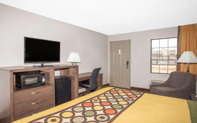 Super 8 by Wyndham Springdale AR