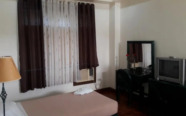 La Planta Hotel and Restaurant