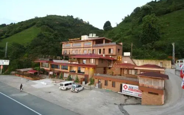 Şelale Otel