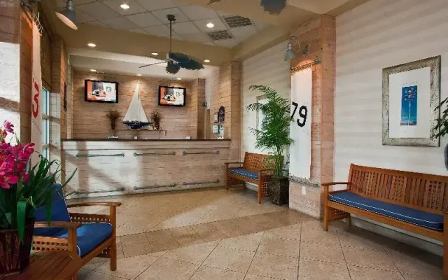 Best Western Plus Carolinian O