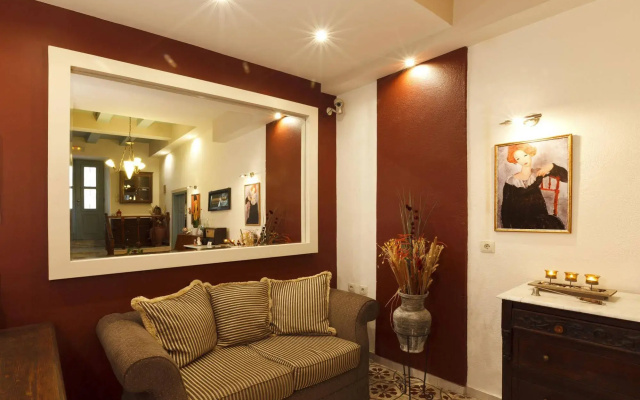 Casa Antika