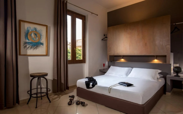 Crossroad Hotel
