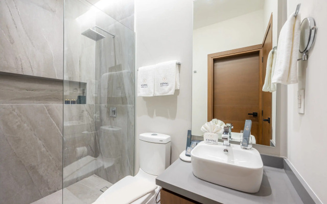 Kippal Cuarzo Oceanfront Opulence