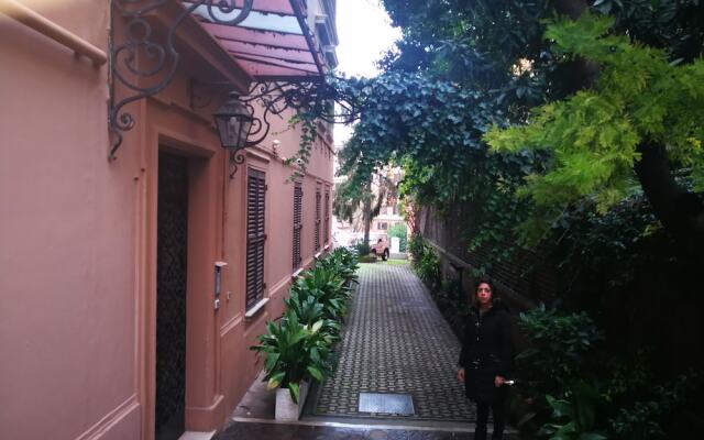 Отель Trastevere luxury house вид на фасад