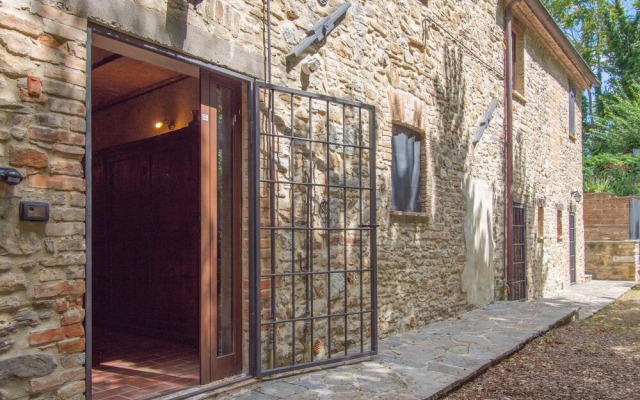 Secluded Holiday Home in Perugia With Swimming Pool