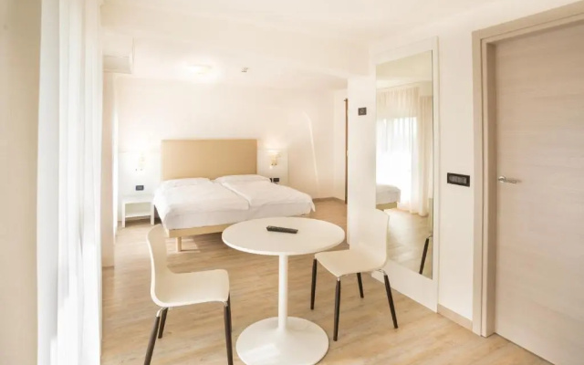Hotel Airone