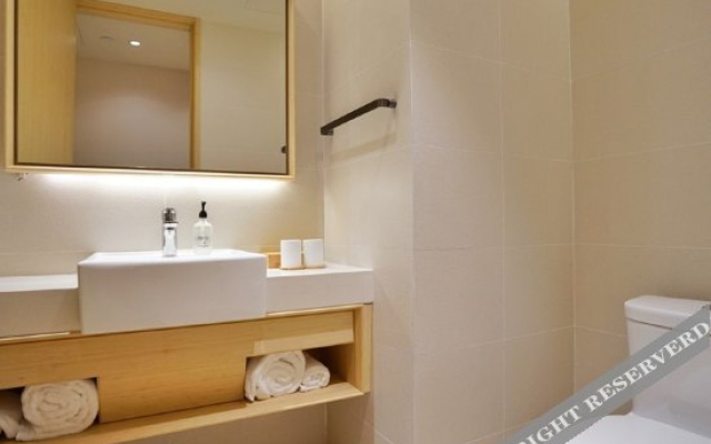 Ji Hotel (Shanghai Gucun Park Julian Road)