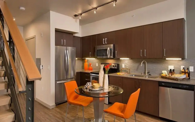 NW DC Luxury Apts