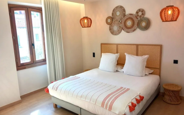 Intense Boutik Hôtel