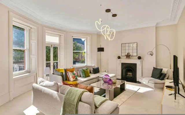 8 Million Home Cadogan Square Access