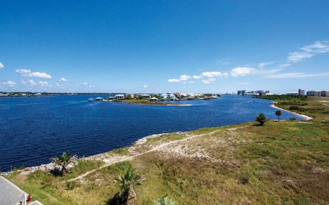 Two-bedroom With Breathtaking Views - Unit Crd0309
