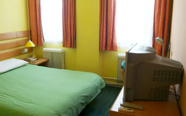 Home Inn (Jilin Taoyuan Road)