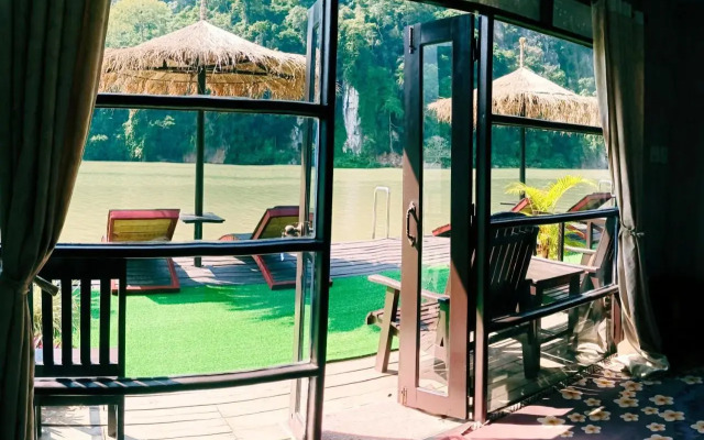 Ou River House