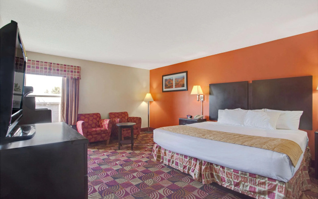 Days Inn & Suites by Wyndham Ridgeland