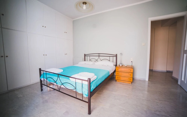 Apartment On Nikaias 5C