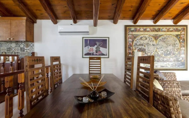 Korina’s wood house