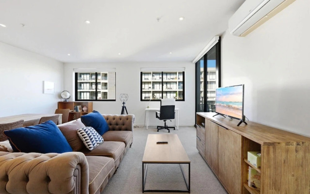 Charming 2BR Apartment Near Canberra's Attractions