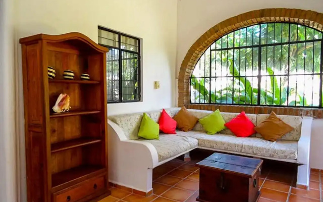 Bugambilias studio by Las Palmas