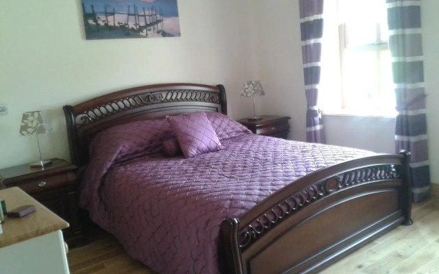 Ash Lodge Leitrim Village