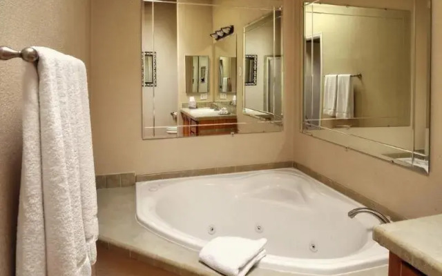 The Roundhouse Resort