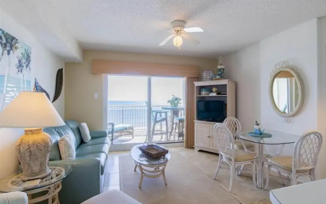 Royal Palms 604