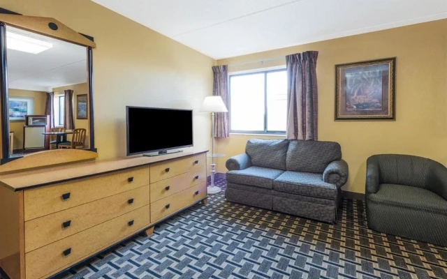 Days Inn Hurstbourne