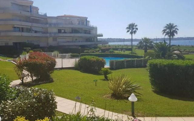 Appartement Juan-les-Pins antibes piscine et mer a 200m