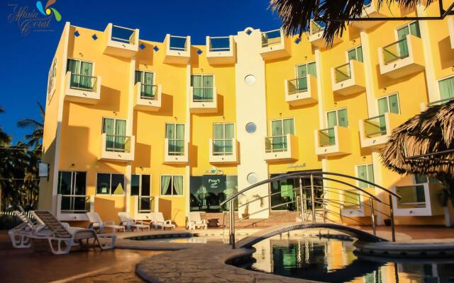 Hotel Maria Coral вид на фасад